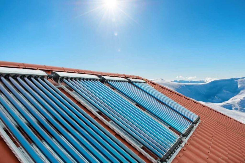 Bomba de calor vs. climatizador solar para piscina: cuál conviene en Uruguay