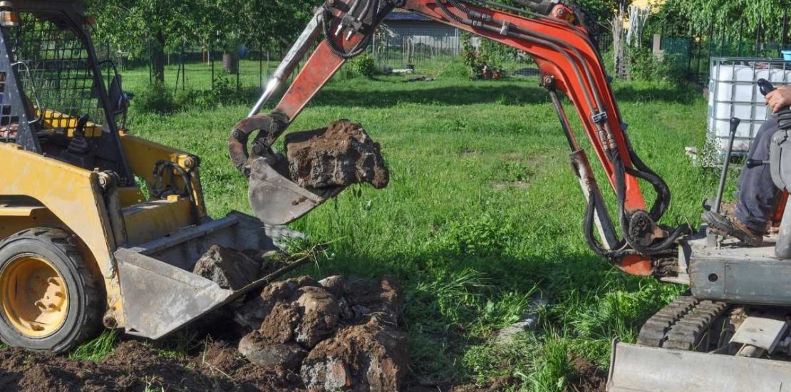 Cuándo conviene contratar una retroexcavadora para tu jardín