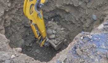 Retroexcavadora para pozos de piscina: cómo es el proceso